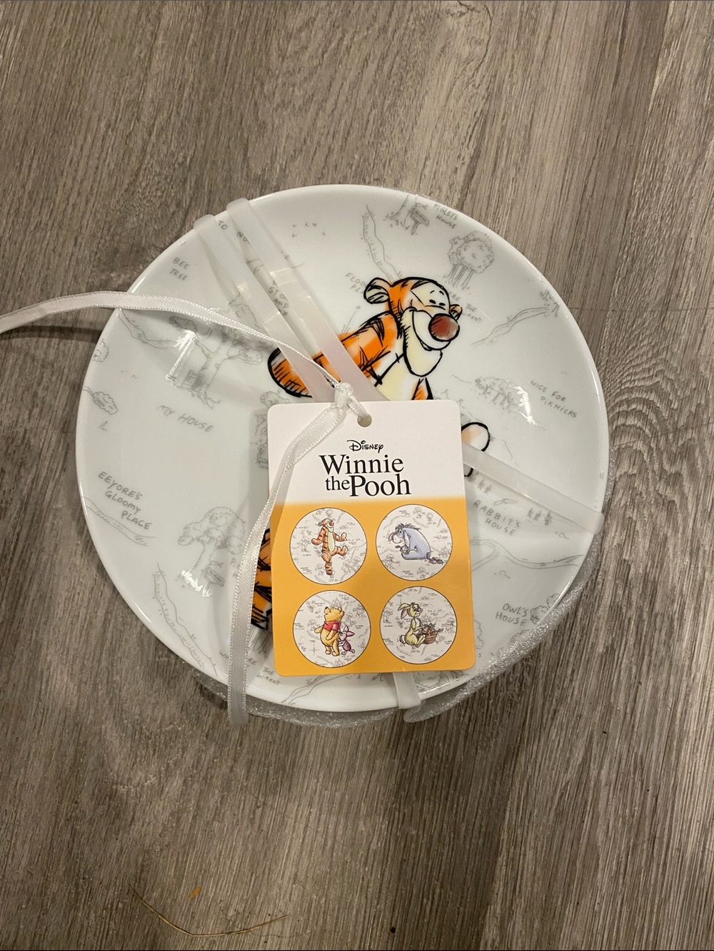winnie the pooh set of four tea plates